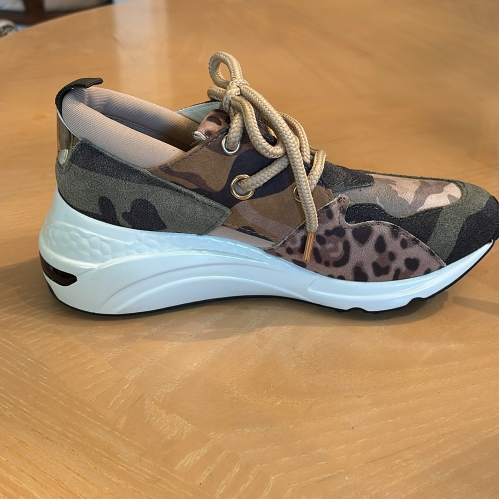 Steve Madden Cliff Camo and Leopard Cliff Sneakers - Size 6.5 - Picture 2 of 10